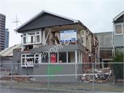 (C) Chris Daniels Earthquake 27